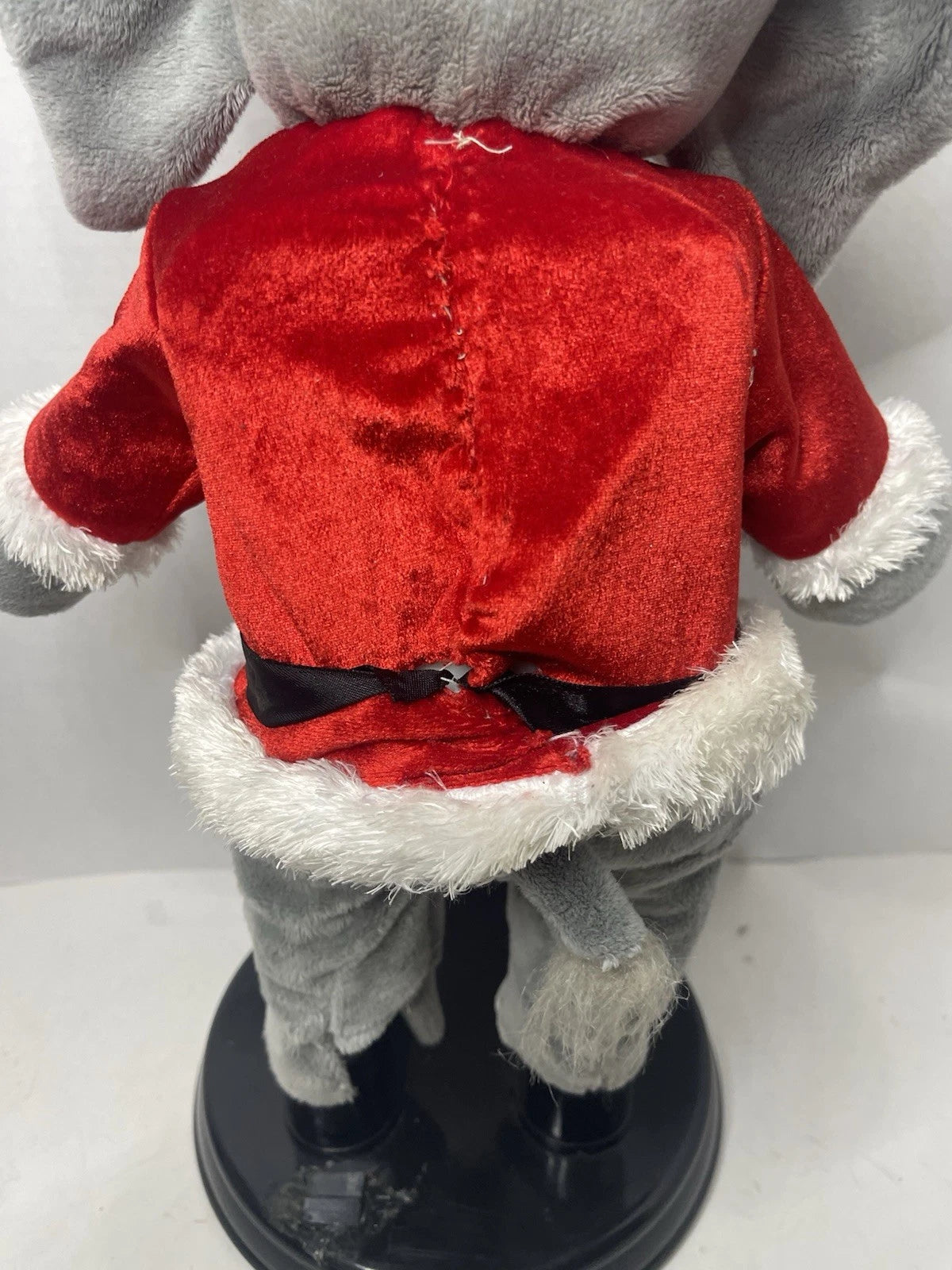 Gemmy Custom Made Animated Hip Swinging Santa Elephant Plays Here Comes Santa Claus